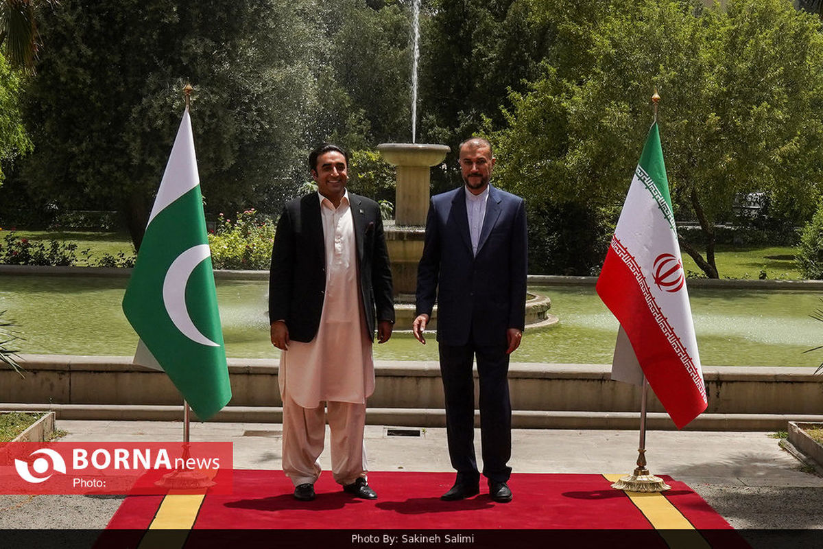 امیرعبداللهیان: بازگشایی بازارچه های مرزی در توسعه تجاری ایران و پاکستان نقش به سزایی دارند