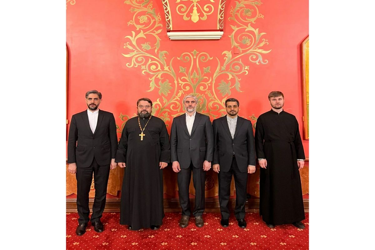 دیدار معاون امور فرهنگی وزیر فرهنگ و ارشاد با کشیش روسی