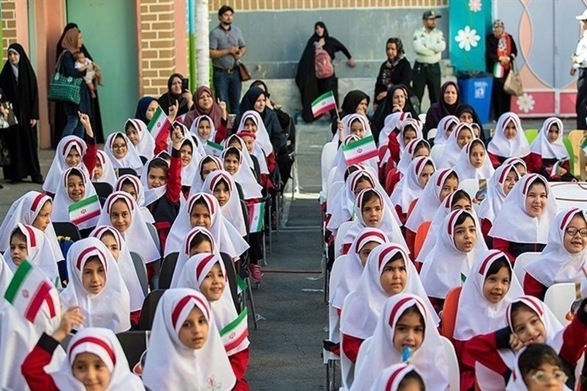 ورود ۵۶۰ هزار دانش آموز به مدارس البرز در مهر ۱۴۰۱
