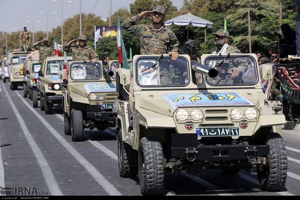 برپایی رژه نیروهای مسلح در مشهد
