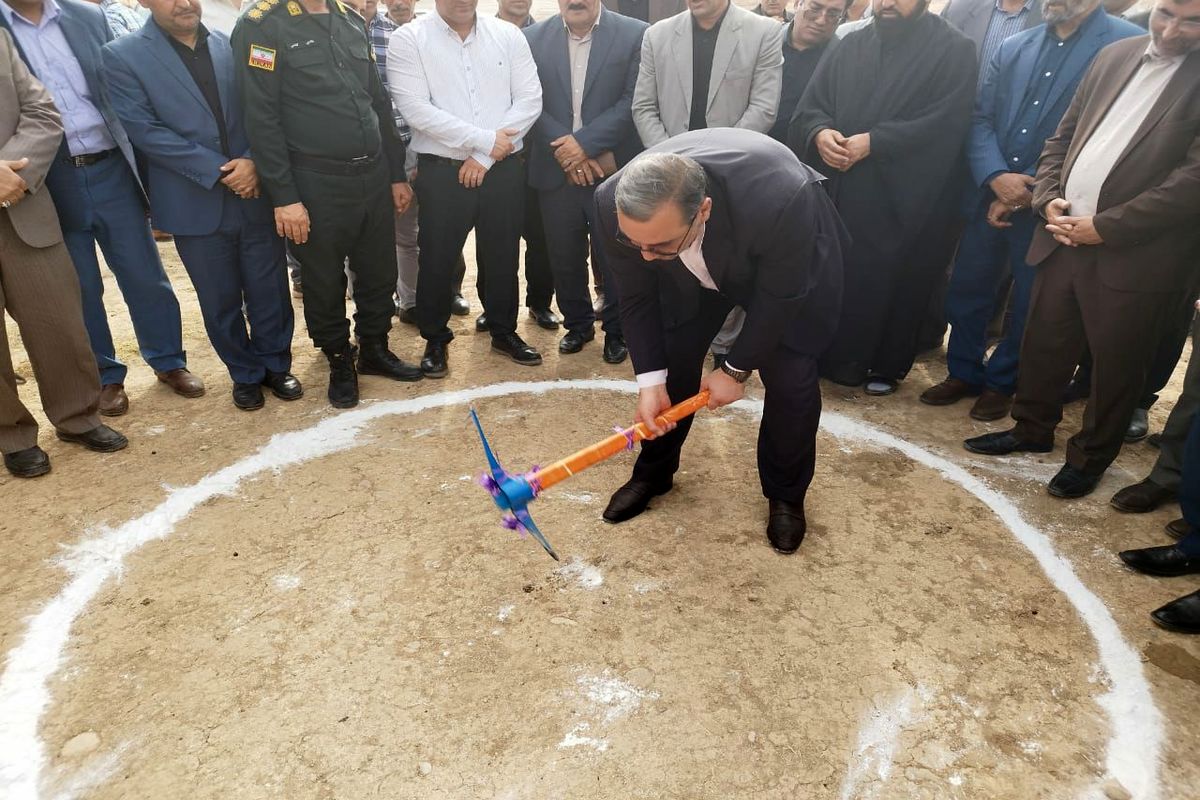 کلنگ زنی پروژه ساخت استادیوم فوتبال و پیست دومیدانی شهرستان سیروان