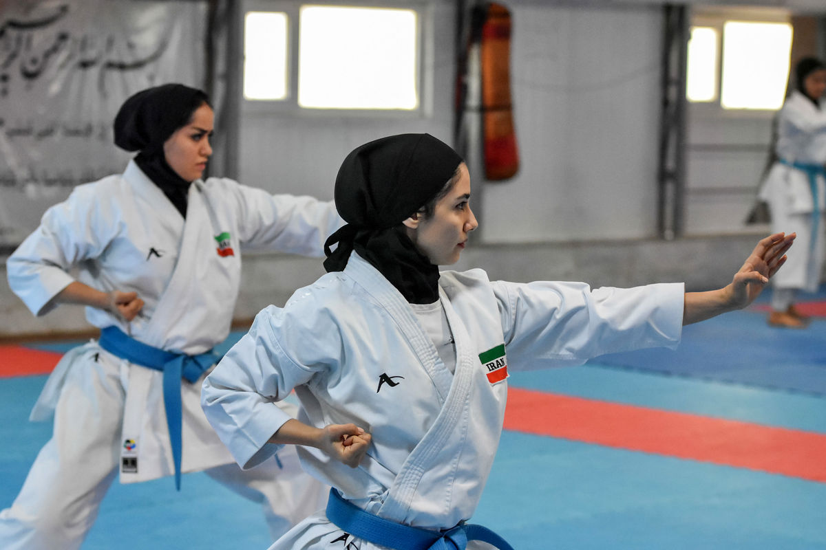 معرفی نفرات برتر رده سنی دختران جوان کاراته‌کار