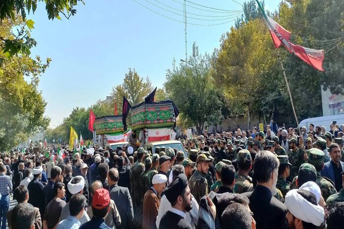برگزاری آیین تشییع شهدای امنیت با حضور گسترده مردم مشهد