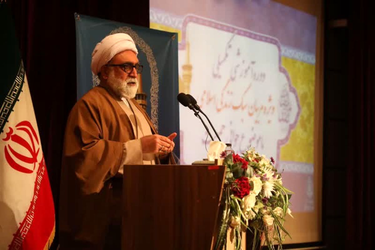 تولیت آستان قدس رضوی : پیری جمعیت چالش بزرگ جامعه ایران است