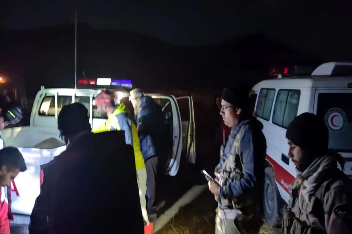 بعد از ساعت‌ها تلاش هلال احمر ۴ کوهنورد مفقودی در ارتفاعات قارنسا پیدا شدند