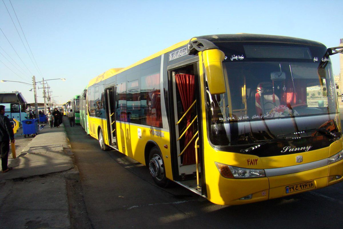 استقرار اتوبوس های شهری در مبادی شهر برای اعزام رایگان همشهریان به کنگره ملی شهدا