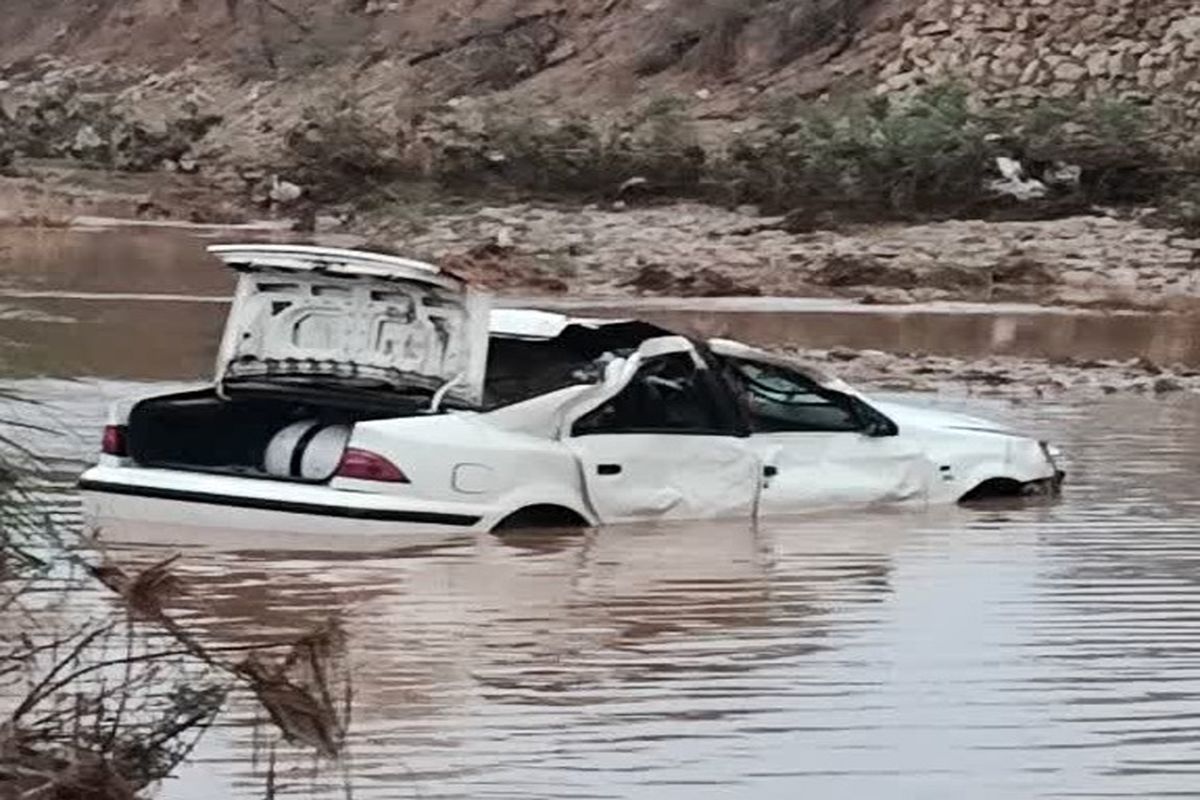 کشف پیکر بی جان ۲ سرنشین خودروی گرفتار شده در سیلاب هفتکل + عکس