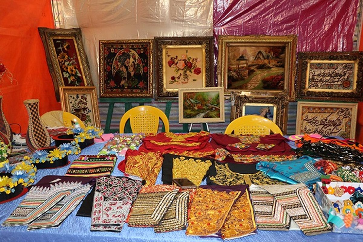 چهارشنبه‌ بازار صنایع‌دستی در معبد هندوها بندرعباس