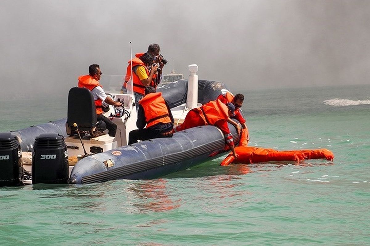 نجات ۲۱ نفر توسط مرکز جستجو و نجات دریایی چابهار