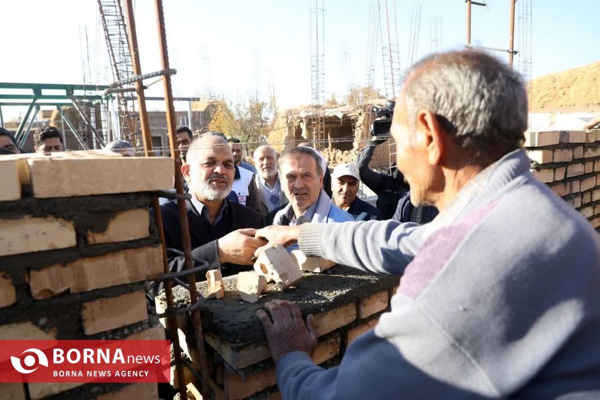 وزیر کشور: روند بازسازی مناطق زلزله‌زده خوی مطلوب است