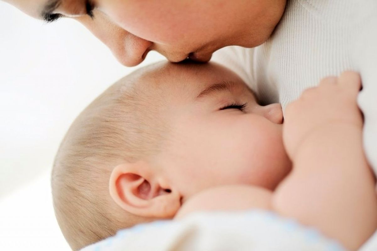 تاثیر استفاده از شیر مادر بر رشد و پرورش نوزادان