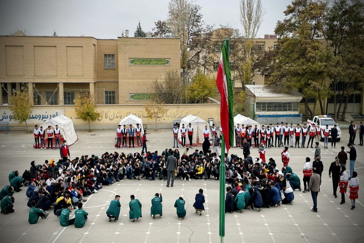 بیست و چهارمین مانور سراسری زلزله در مدارس استان آذربایجان‌ غربی برگزار شد