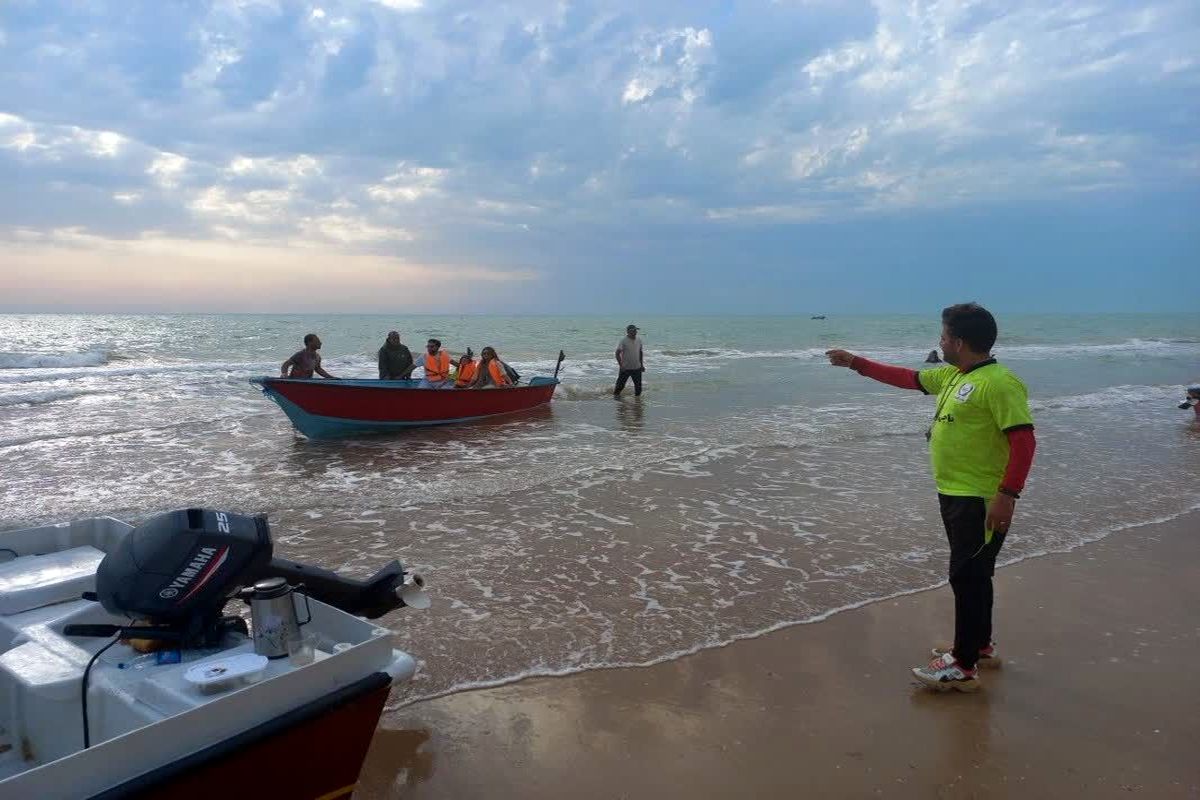 گروه‌های نجات غریق بوشهر، نوروز امسال ۲۳ نفر را در سواحل از خطر مرگ نجات دادند
