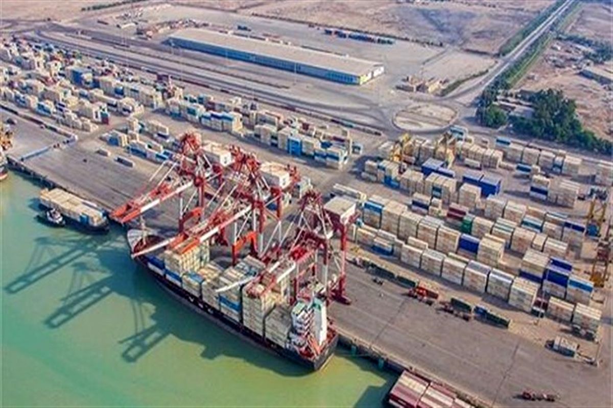 پهلوگیری ۸ فروند کشتی حامل کالاهای اساسی در بندر امام