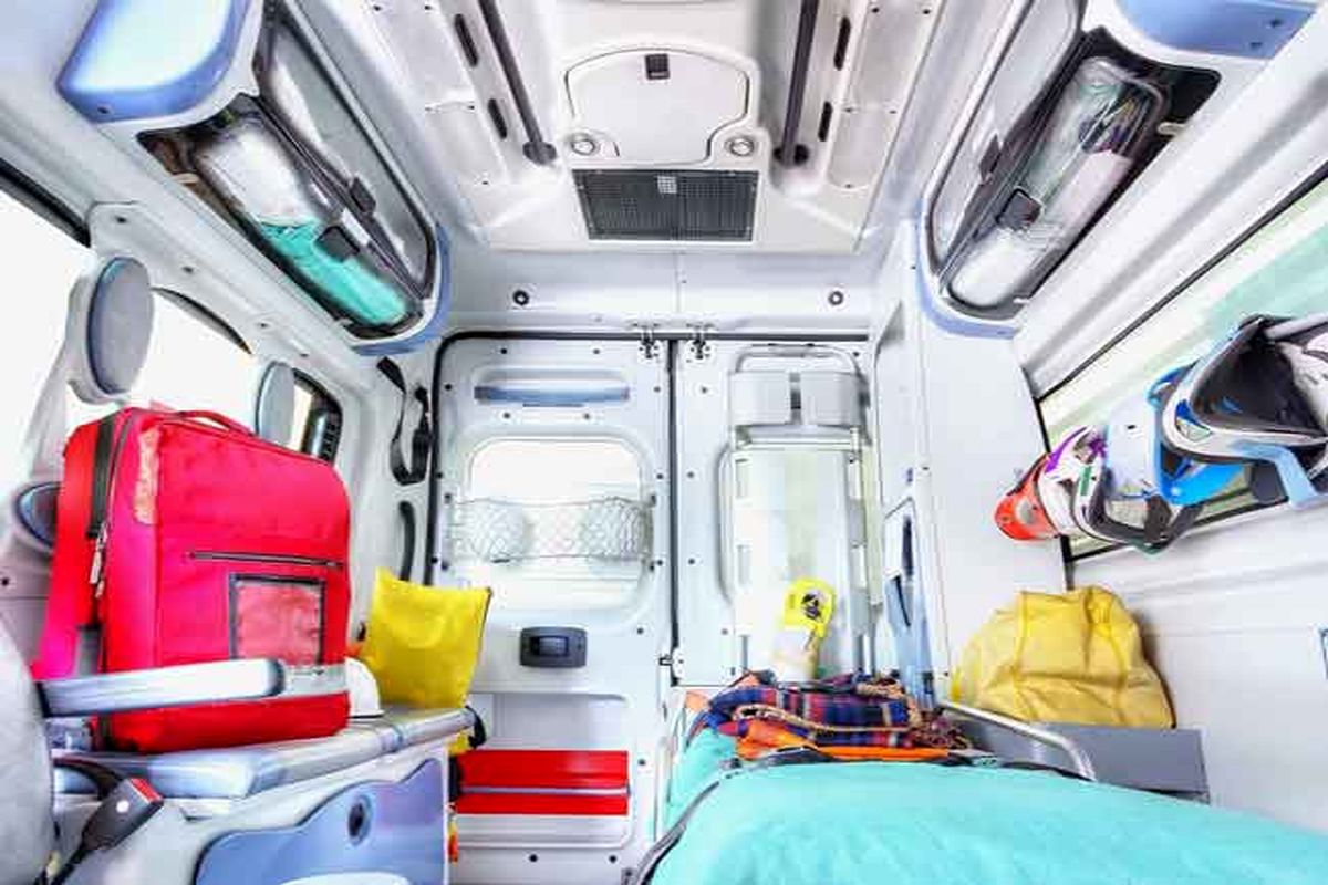 تجهیز ۵ دستگاه آمبولانس بیمارستان‌های استان به تجهیزات پزشکی انتقال کودک و نوزاد