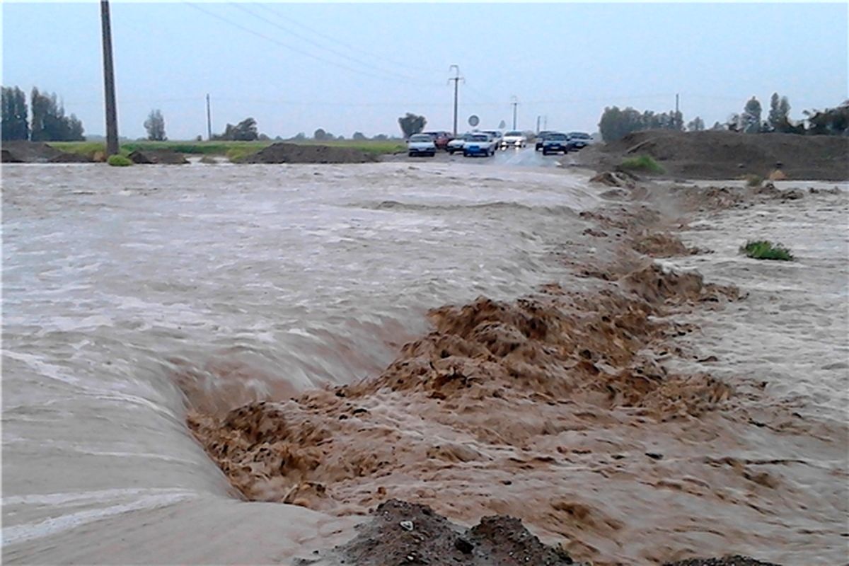 قطع راه ارتباطی ۱۰ روستای اندیکا بر اثر بارش های اخیر و طغیان رودخانه
