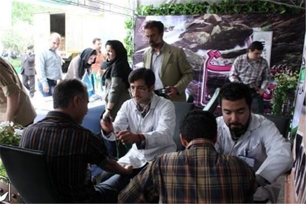 اجرای طرح تست قند خون و فشار خون در مساجد منطقه ۲۲ تهران