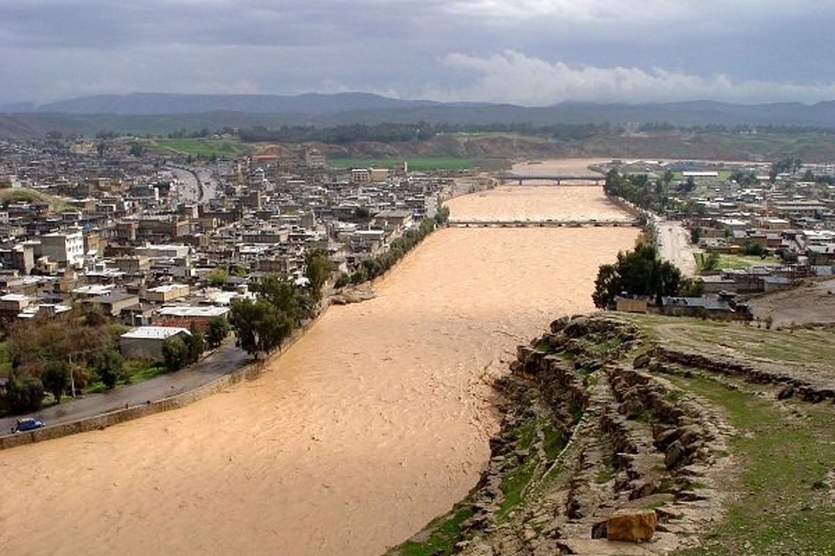 مهار طغیان رودخانه کشکان در سد در حال احداث تنگ‌معشوره