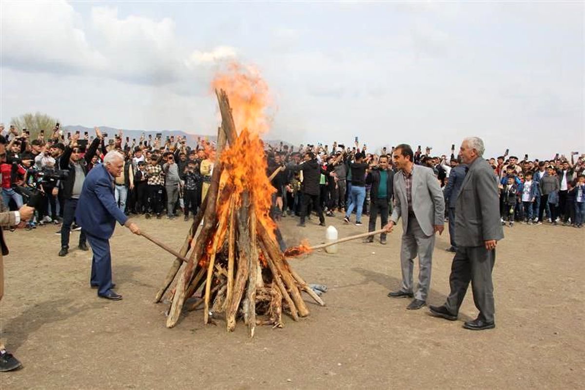 برگزاری نوروزگاه در روستای خلج کرد شهرستان شوط