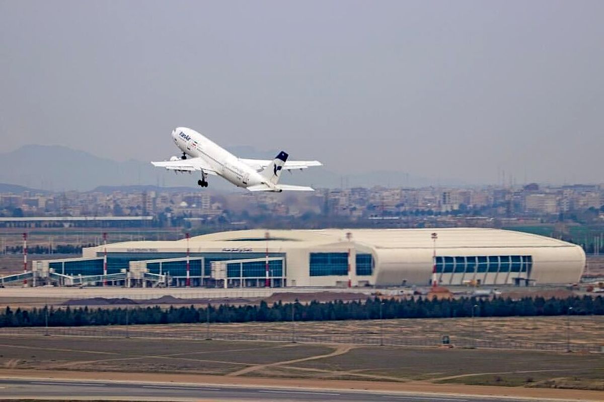 برقراری پروازهای عتبات عالیات در سال گذشته و برنامه‌ریزی افزایش پروازهای سال جدید در فرودگاه لامرد