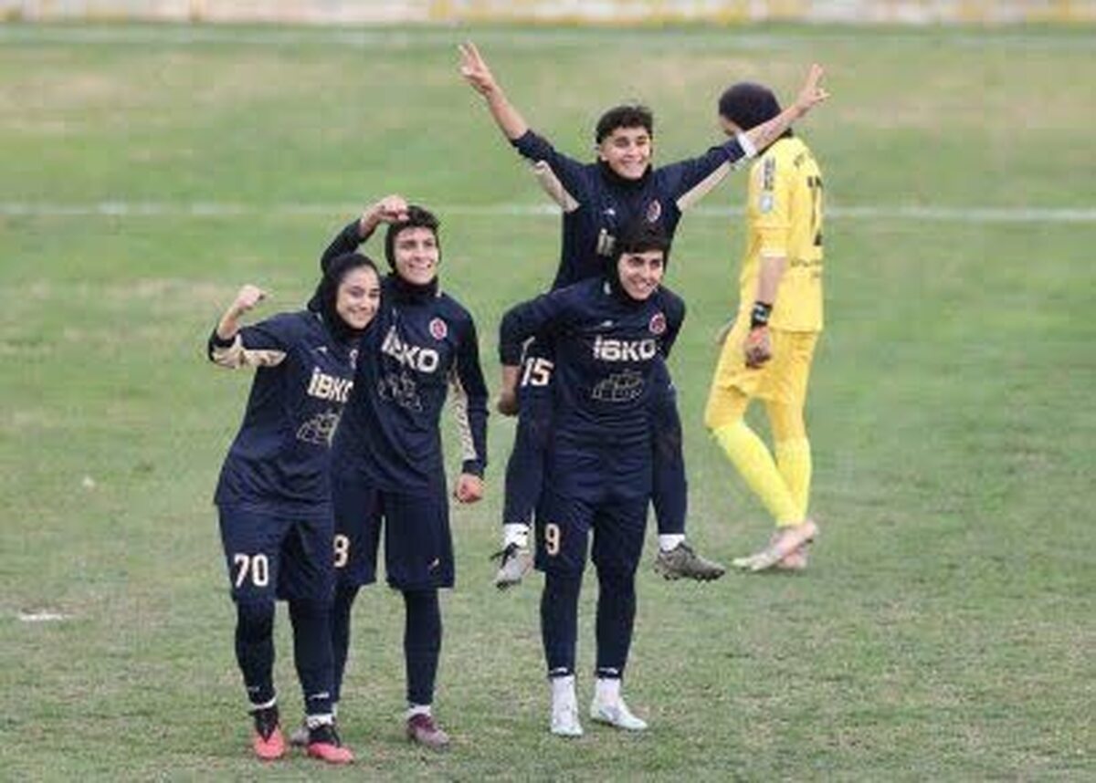 پیروزی پرگل کرمانی‌ها در لیگ فوتبال برتر فوتبال بانوان