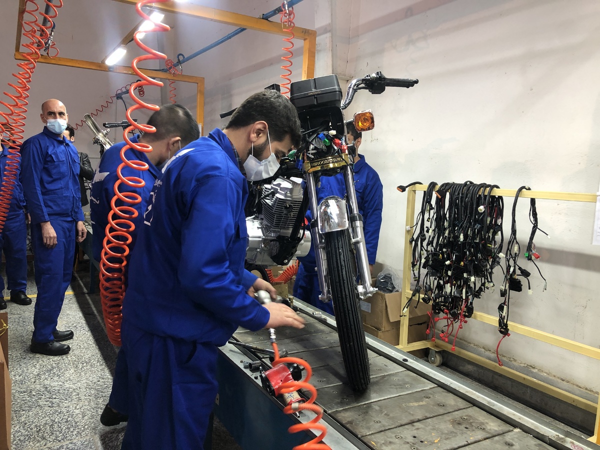 پنجمین تور نظارتی قوه قضاییه برای اهالی رسانه/ افتتاح کارخانه تولید موتور سیکلت در زندان قم