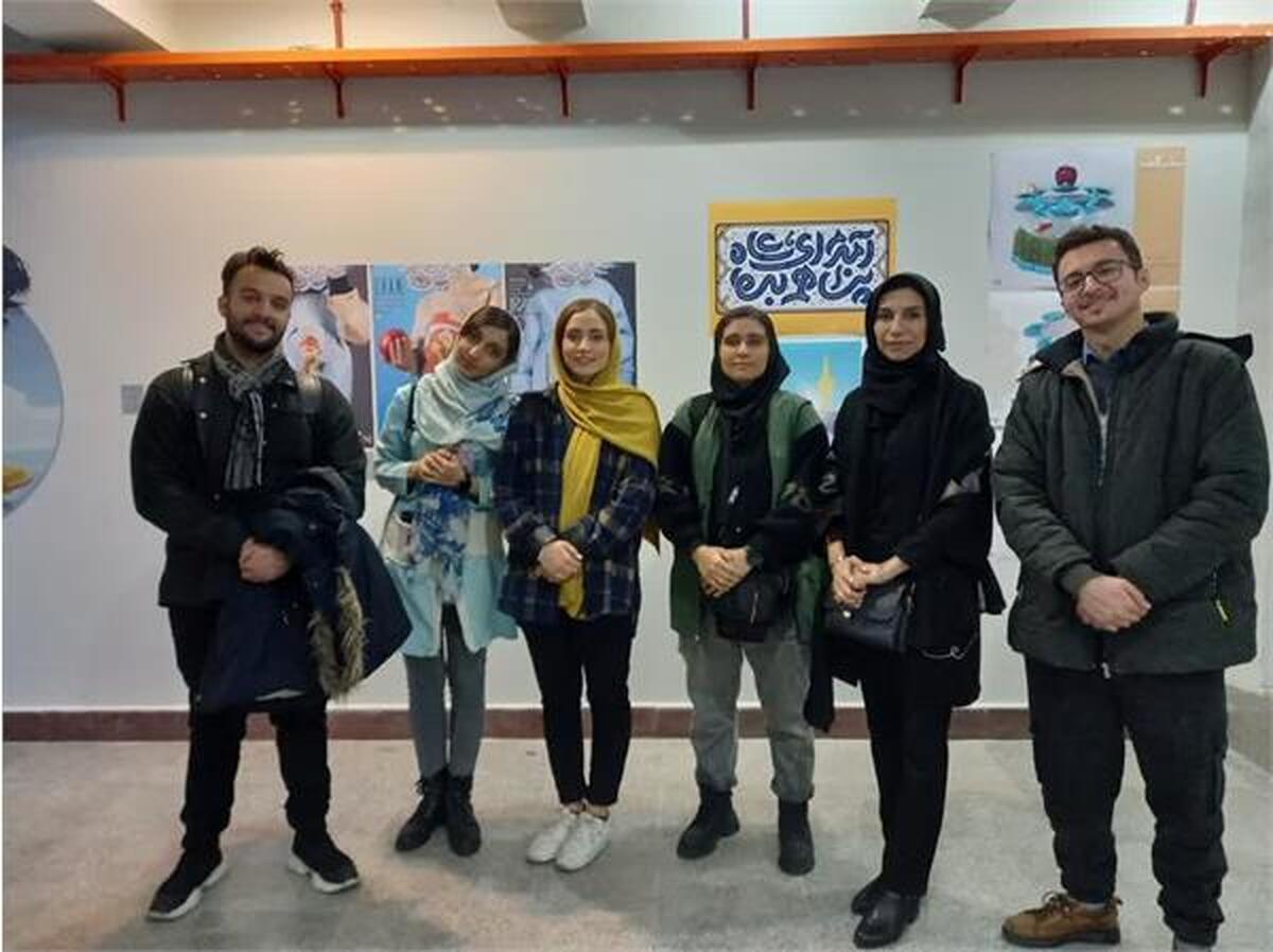 بازدید دانشجویان ناشنوا از نمایشگاه جشنواره تجسمی فجر