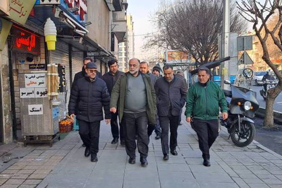 ایمنی سازی معابر شهری در مسیر راهپیمایی 22 بهمن  