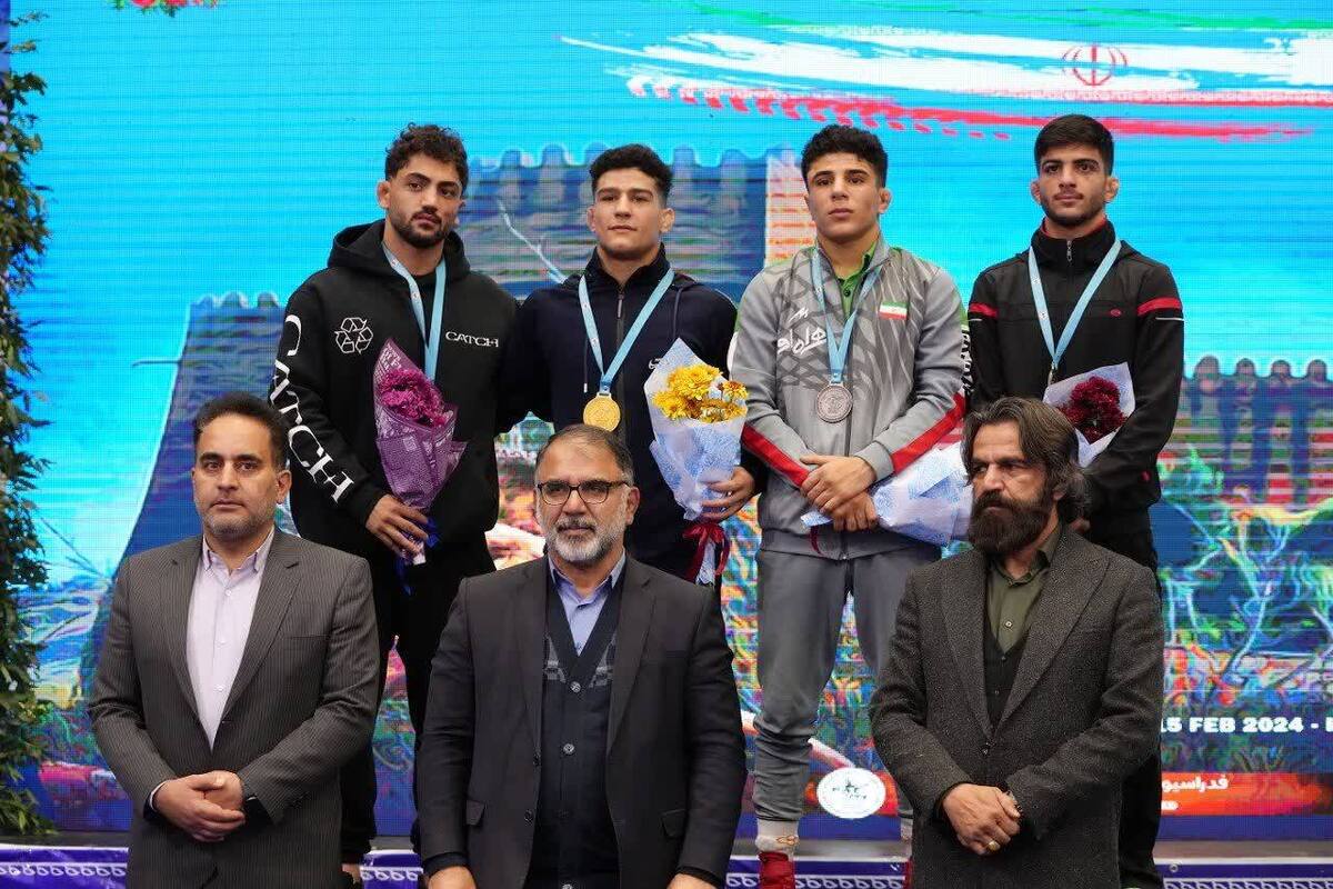 پایان مسابقات بین المللی کشتی  شهیدان علی پناه در لرستان با قهرمانی مقتدرانه ایران