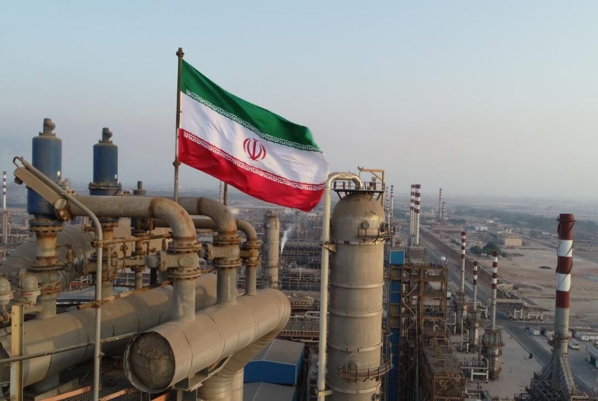 اثرات مثبت رشد 17 درصدی صنعت نفت و گاز در نیمه اول سالجاری بر اقتصاد ایران