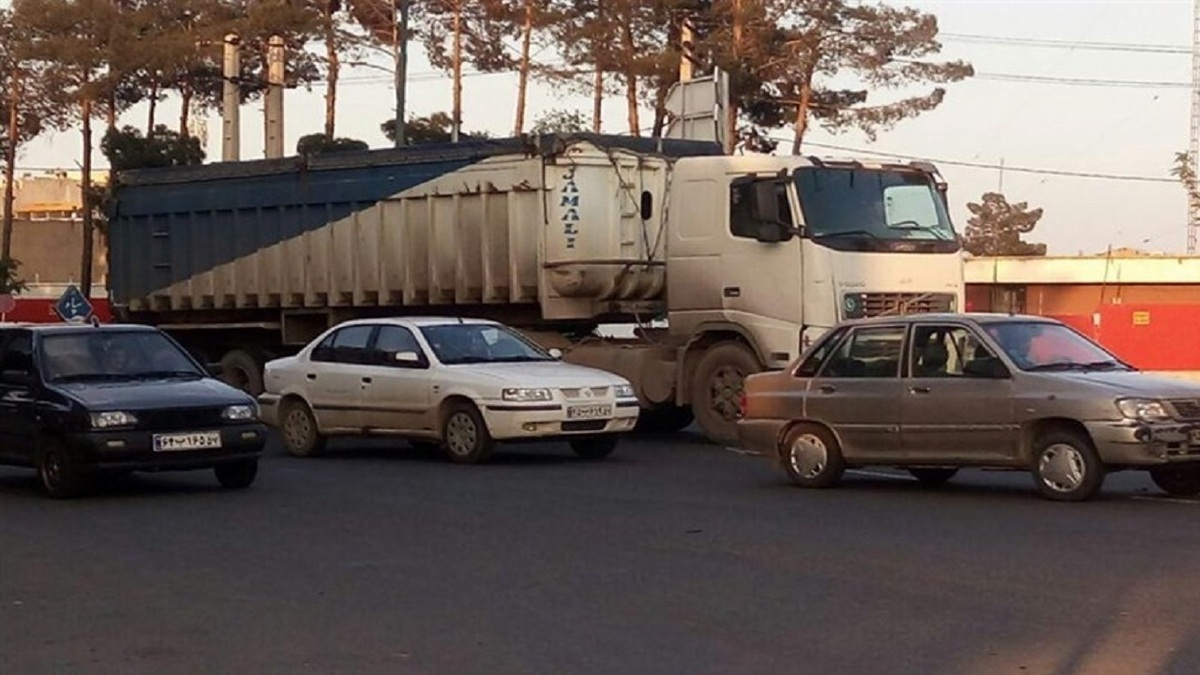 ساعت ۱۲ تا ۱۶ بیشترین زمان تصادفات خودرو‌های سنگین در تهران