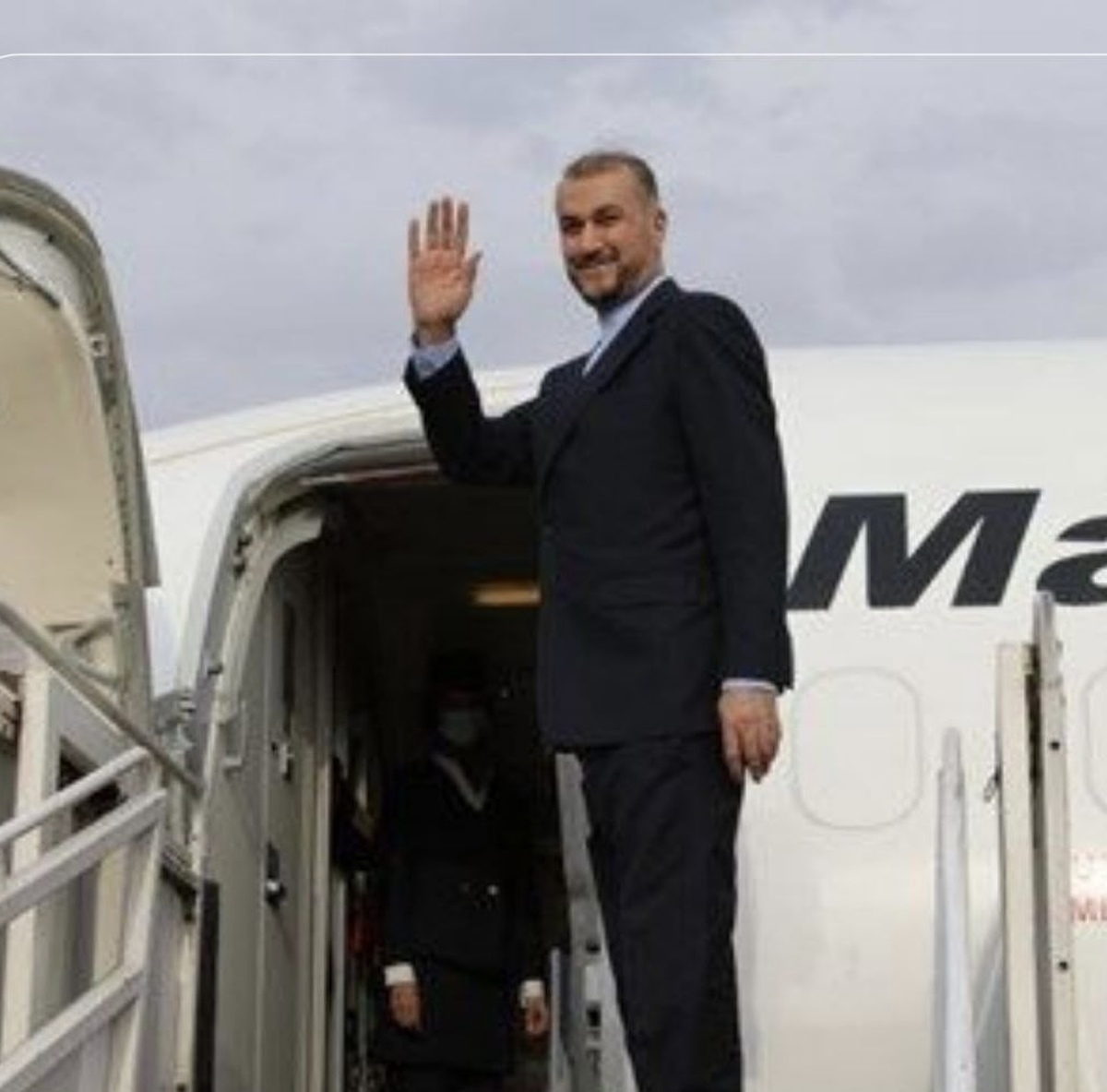 وزیر خارجه راهی تهران شد