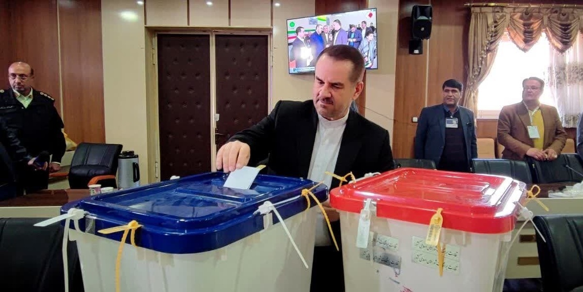استاندار کهگیلویه و بویر احمد رای خود را به صندوق انداخت