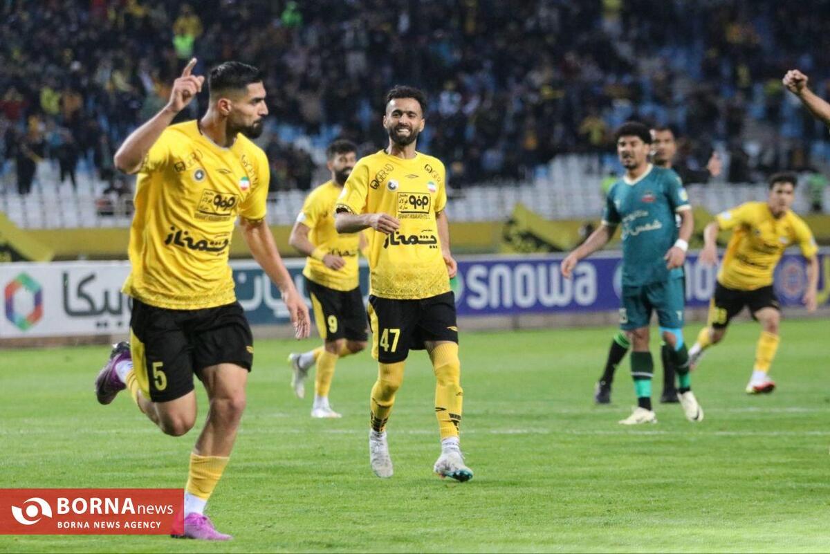 دیدار تیم های فوتبال سپاهان و شمس‌آذر قزوین در جام حذفی