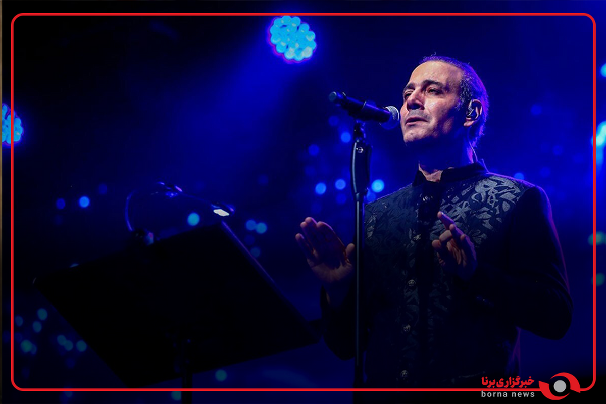 ذکر گفتن علیرضا قربانی قبل از شروع کنسرت