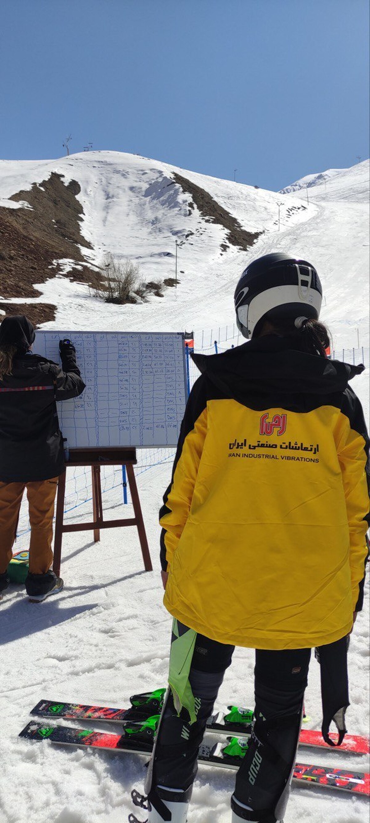 نخستین روز از دومین مرحله لیگ بین المللی اسکی آلپاین برگزار شد