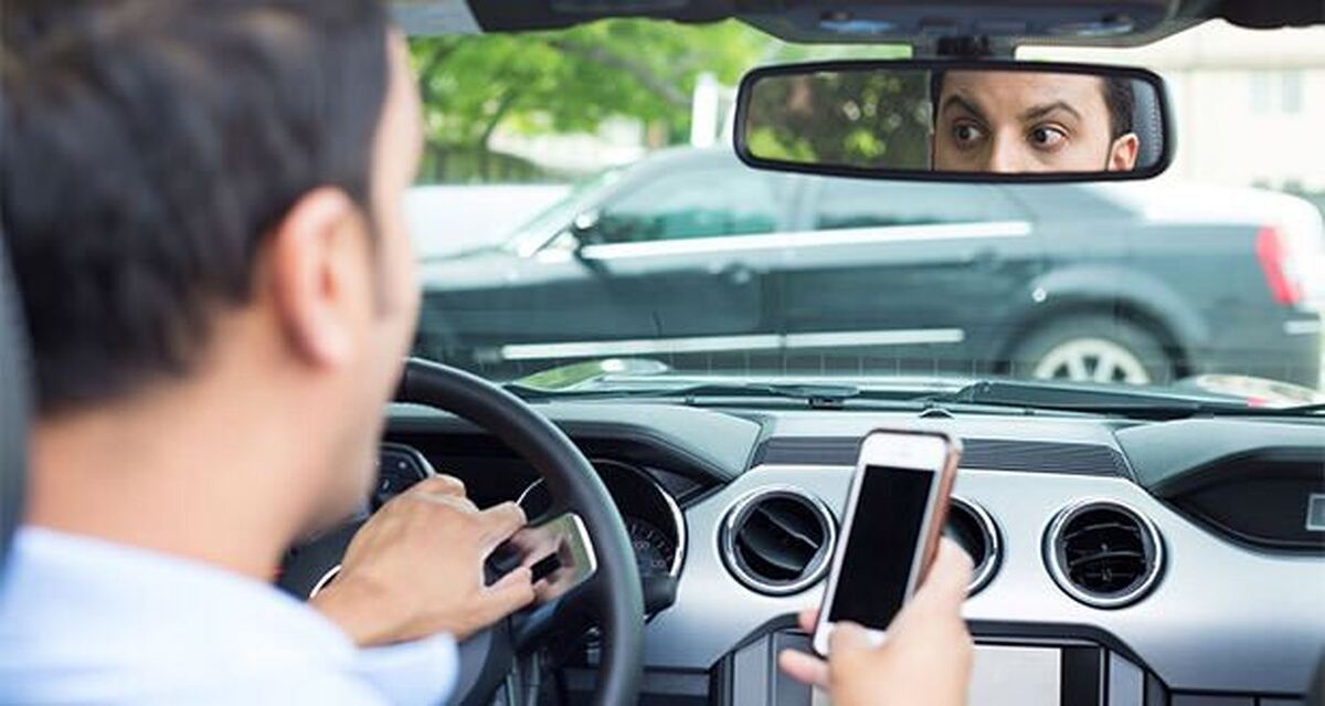 80 درصد از علت تصادفات استفاده از تلفن همراه حین رانندگی است