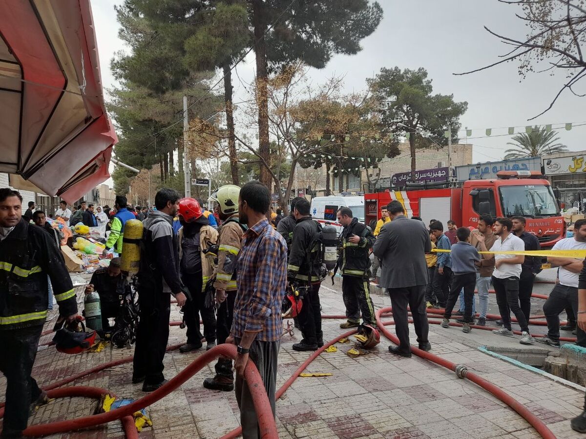 تشریح جزئیات حادثه آتش‌سوزی در خیابان امام خمینی (ره) کرمان
