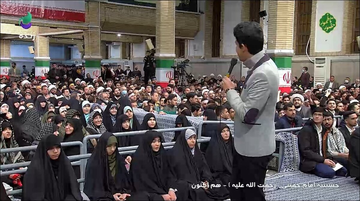 حال و هوای رای اولی‌ها در حسنیه امام خمینی(ره) پیش از دیدار با رهبر انقلاب