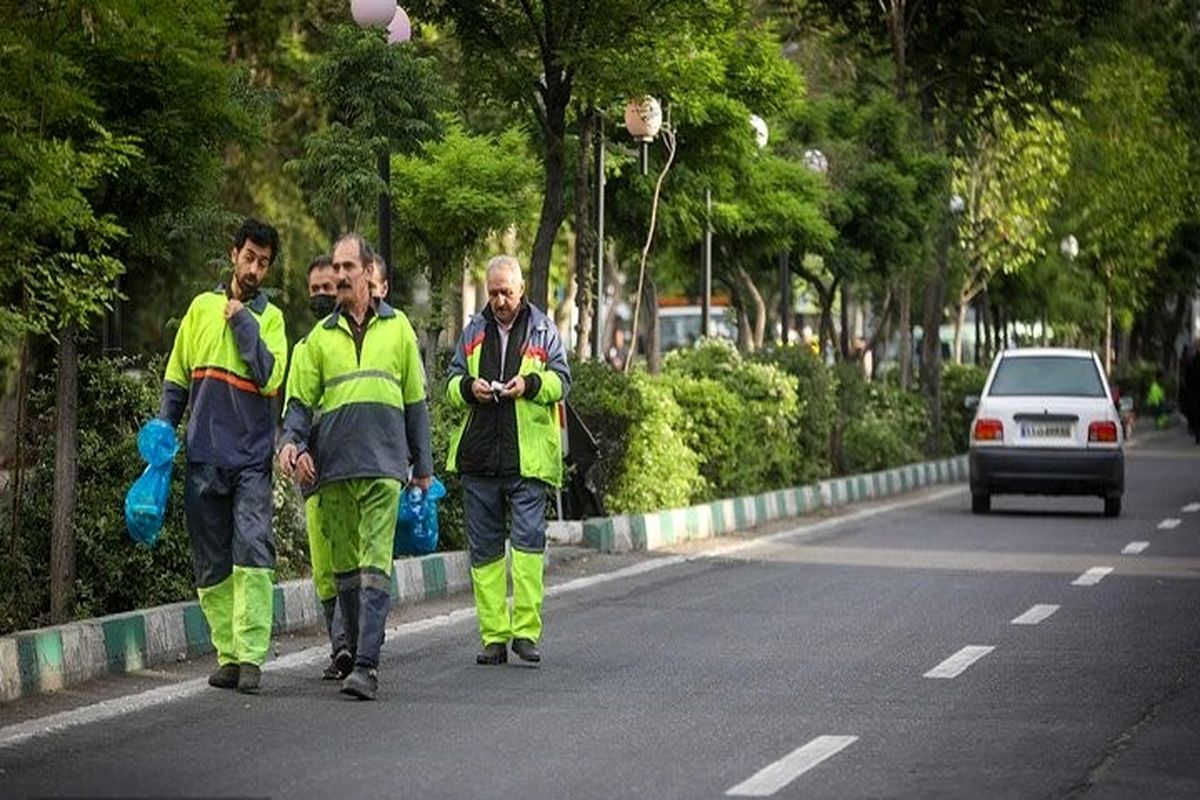 انجام عملیات پاکسازی مصلی با بیش از هزار نیروی انسانی شهرداری تهران