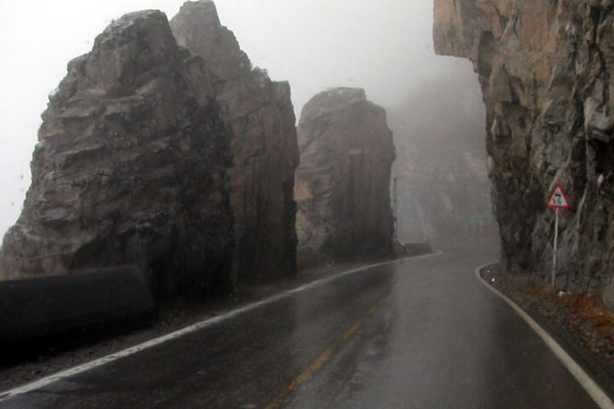بارش باران در برخی از محورهای استان‌های خراسان شمالی، گلستان و مازندران
