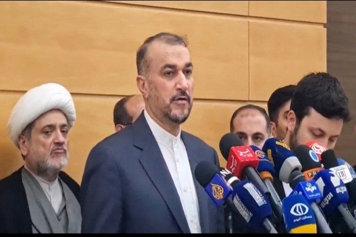وزیر امور خارجه: ایران در تنش های منطقه از گفت‌وگو و مذاکره حمایت می‌کند
