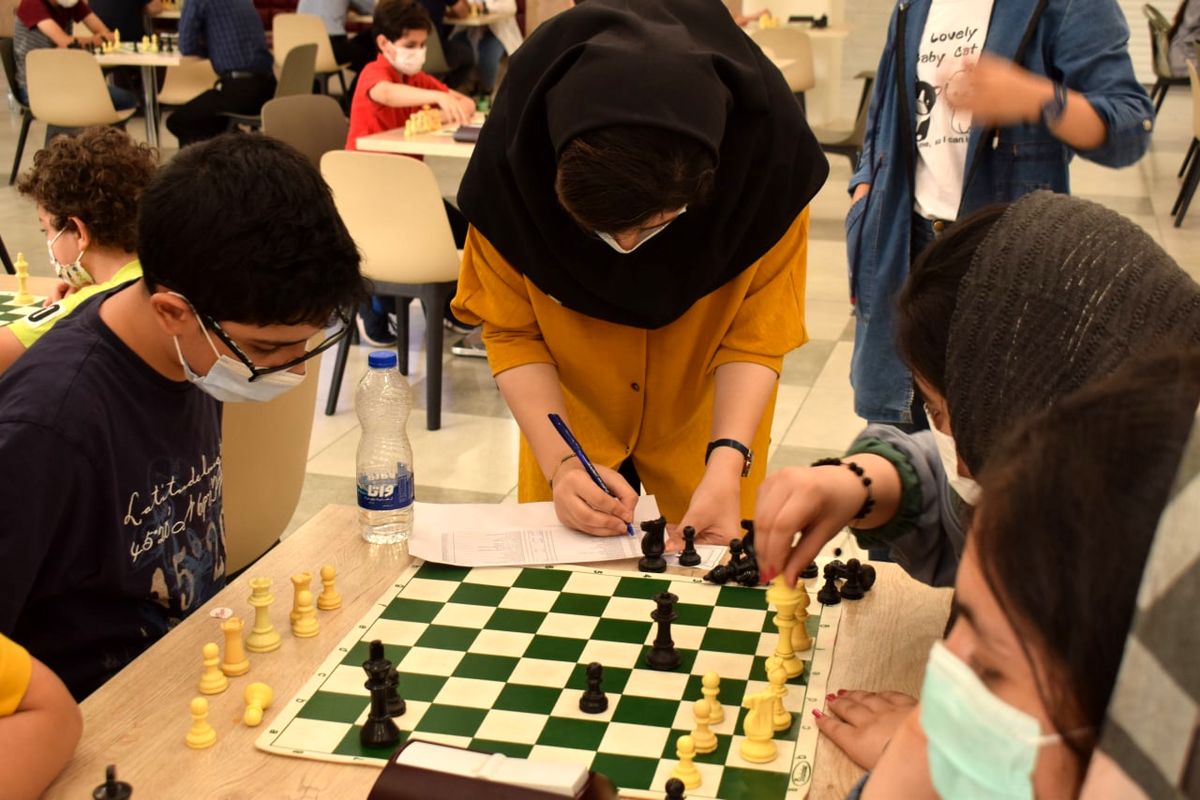 استاد فیده بانوان عضو تیم ملی شطرنج شد