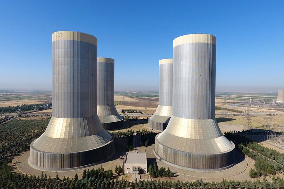 شست و شوی برج های خنک کننده نیروگاه شهید رجایی قزوین به پایان رسید