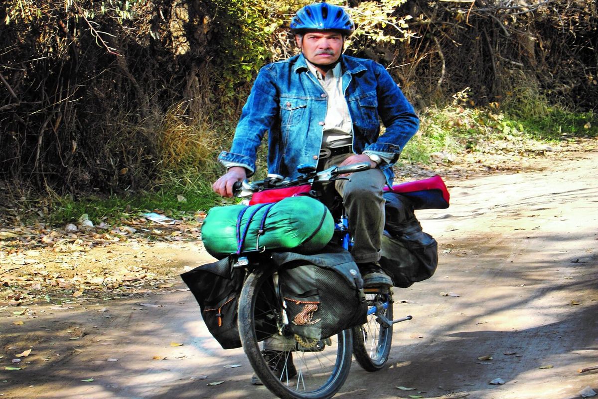 این مرد ایرانی هرگز سوار خودرو نشده است!+تصاویر