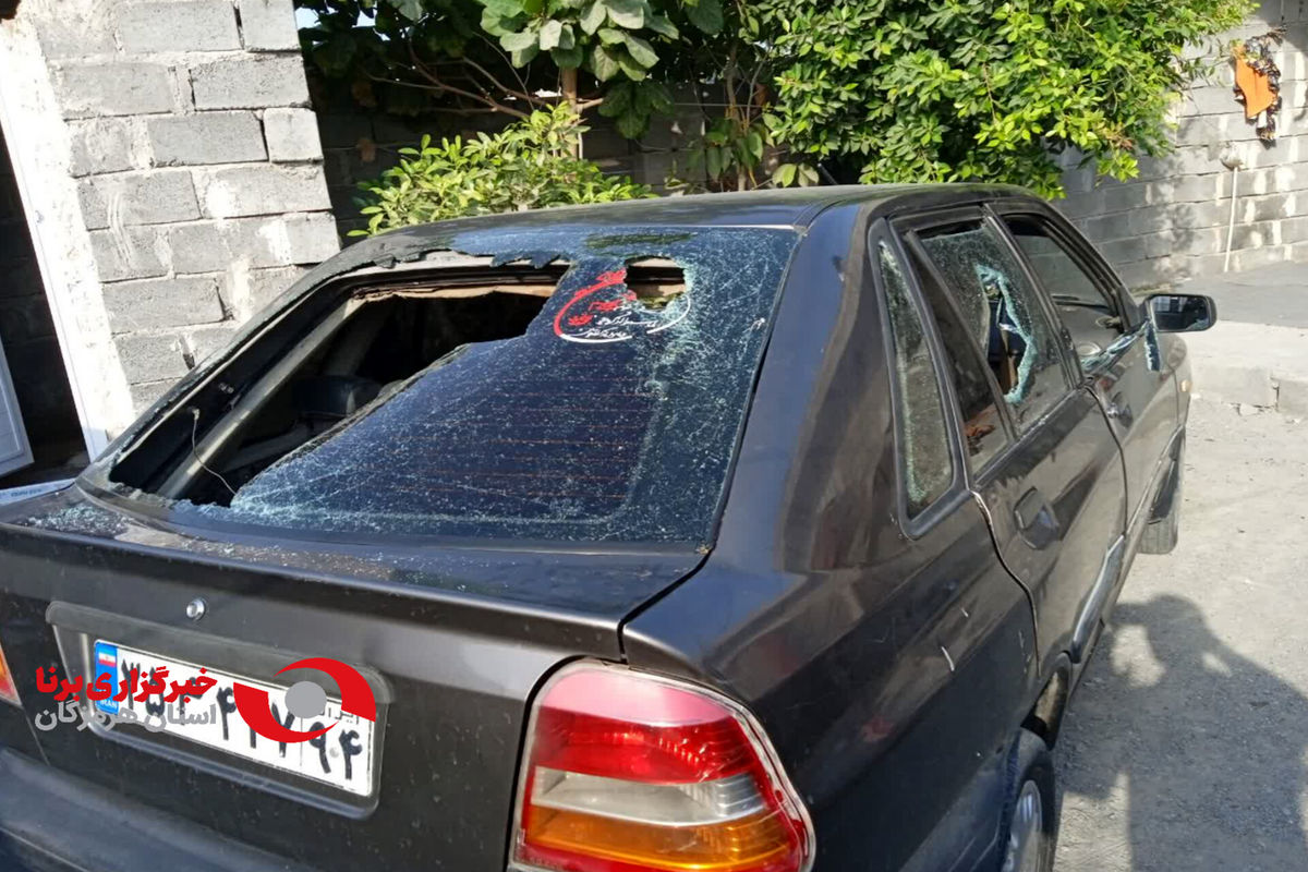 حمله به خودرو و خانه‌ی یک خبرنگار در هرمزگان