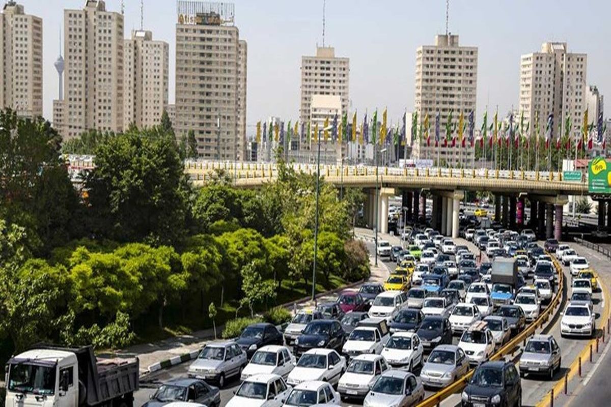 افزایش ترافیک در معابر وبزرگراه های تهران در نهمین روز خرداد