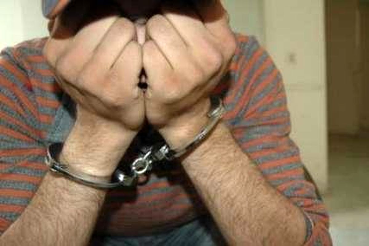 دستگیری سارق حرفه ای سیم کابل برق و تجهیزات مخابراتی با ۲۰ فقره سرقت