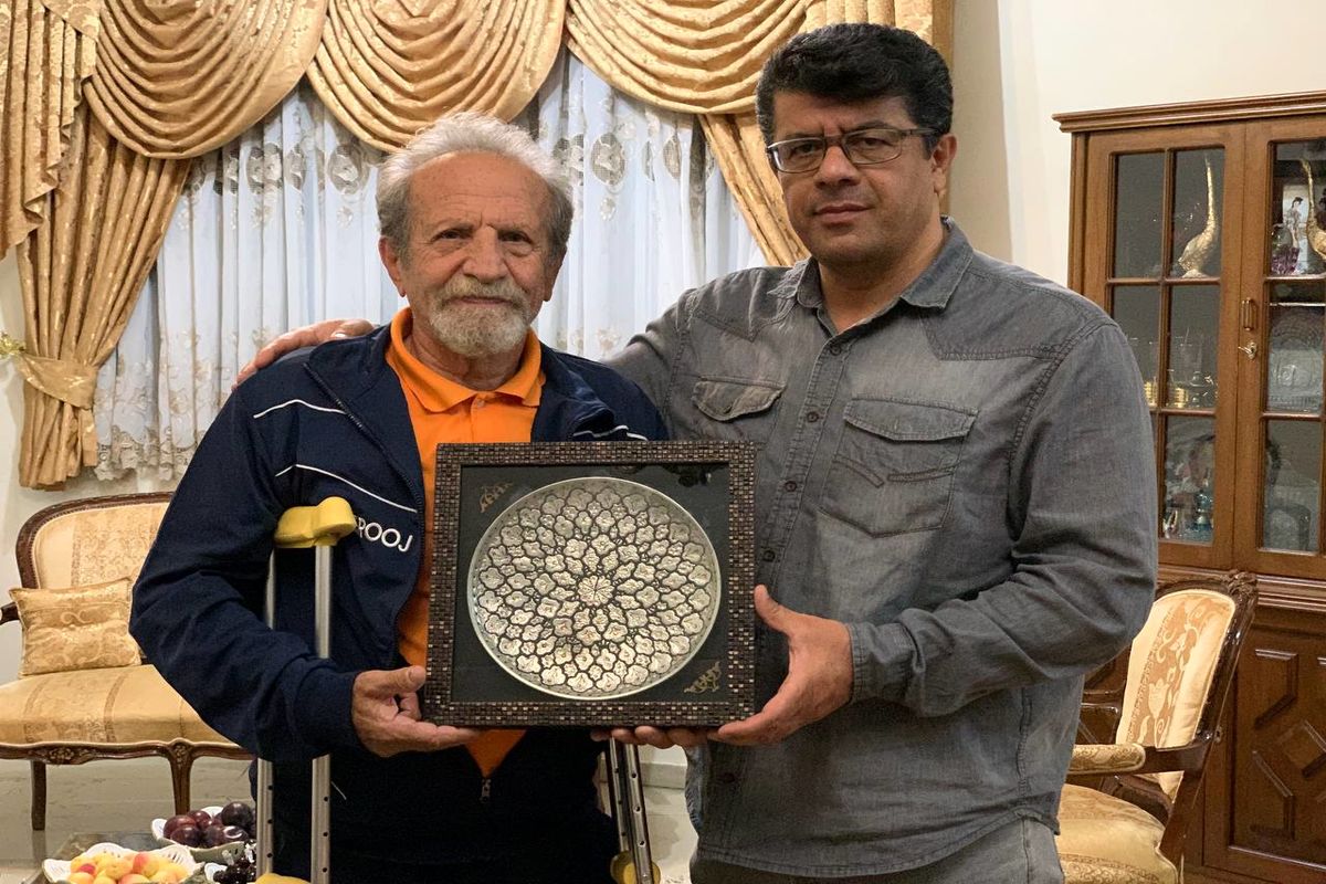 اصغر ناظری از قدیمی‌ترین عکاس ورزشی ایران عیادت کرد
