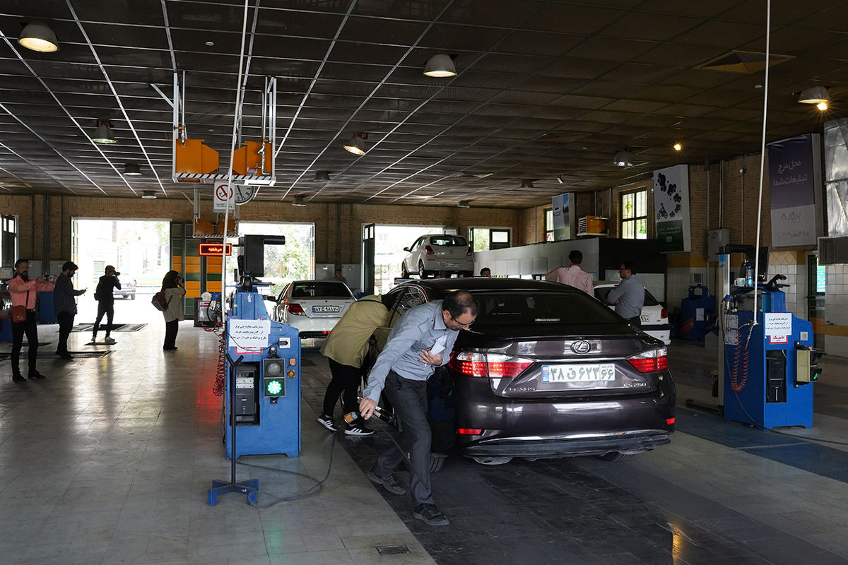 بیش از ۱۵ هزار خودرو سنگین به مراکز معاینه فنی کرمانشاه مراجعه کردند